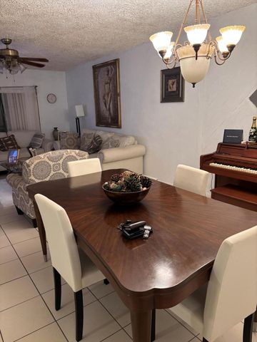2980 Riverside Drive 323-3, Coral Springs, FL 33065