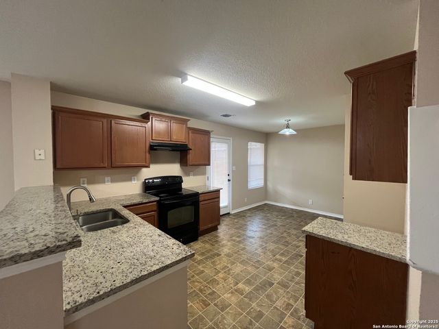 2703 Skybound, San Antonio, TX 78245