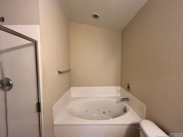 2703 Skybound, San Antonio, TX 78245