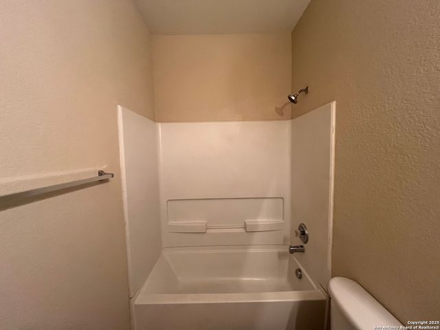 2703 Skybound, San Antonio, TX 78245