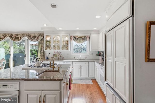 1803 COUNTRY CLUB DR, Cherry Hill, NJ 08003