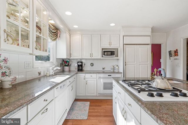1803 COUNTRY CLUB DR, Cherry Hill, NJ 08003