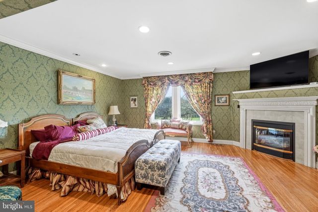1803 COUNTRY CLUB DR, Cherry Hill, NJ 08003