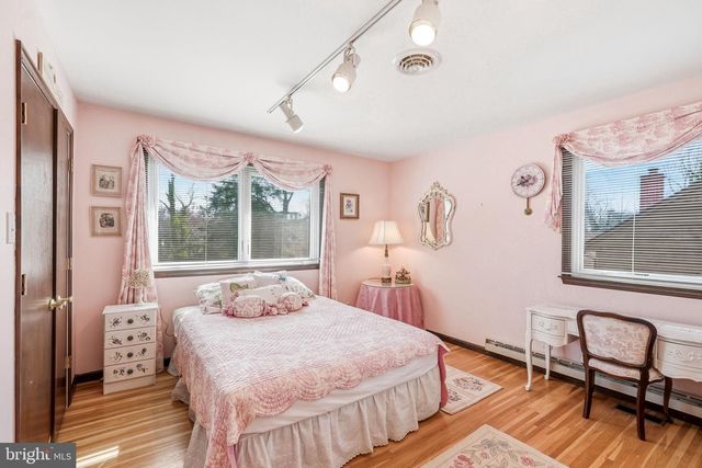 1803 COUNTRY CLUB DR, Cherry Hill, NJ 08003