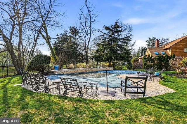 1803 COUNTRY CLUB DR, Cherry Hill, NJ 08003