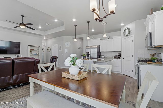 861 Via Glorieta, Santa Teresa, NM 88008