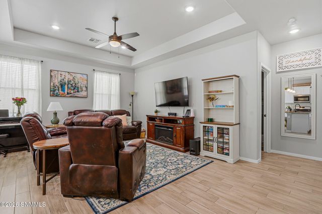 861 Via Glorieta, Santa Teresa, NM 88008