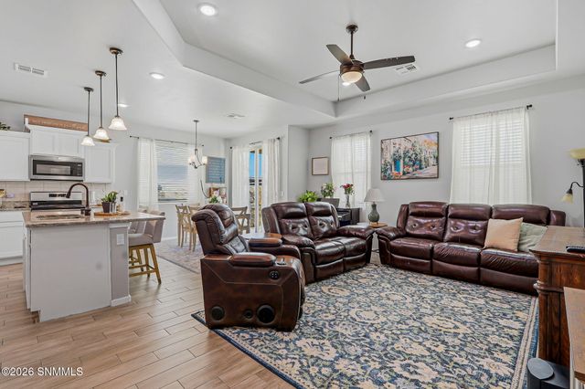 861 Via Glorieta, Santa Teresa, NM 88008