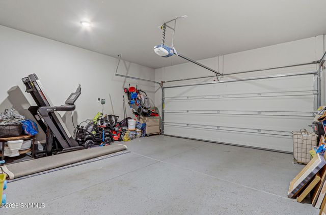 861 Via Glorieta, Santa Teresa, NM 88008