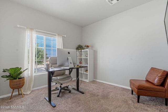 861 Via Glorieta, Santa Teresa, NM 88008