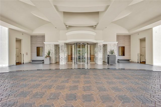 2777 Paradise Road 2002, Las Vegas, NV 89109