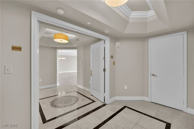 2777 Paradise Road 2002, Las Vegas, NV 89109