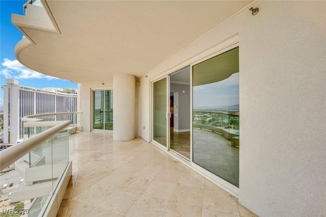 2777 Paradise Road 2002, Las Vegas, NV 89109