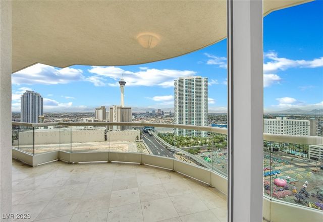 2777 Paradise Road 2002, Las Vegas, NV 89109