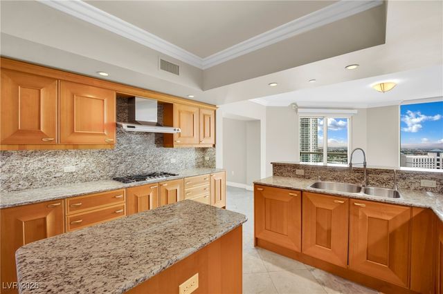 2777 Paradise Road 2002, Las Vegas, NV 89109