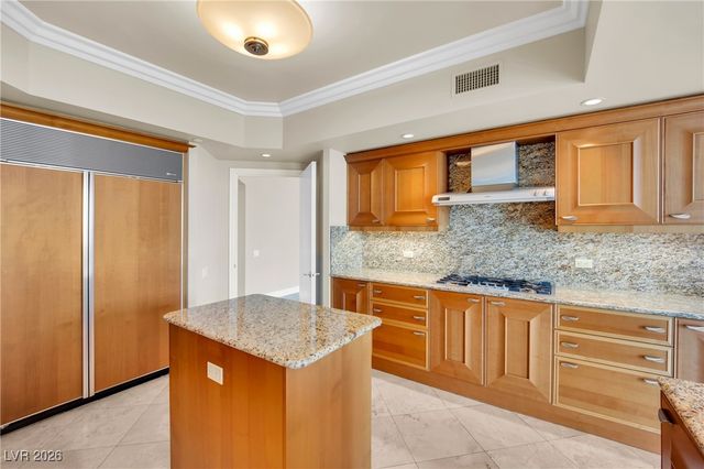 2777 Paradise Road 2002, Las Vegas, NV 89109