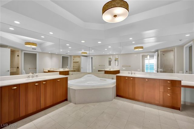 2777 Paradise Road 2002, Las Vegas, NV 89109