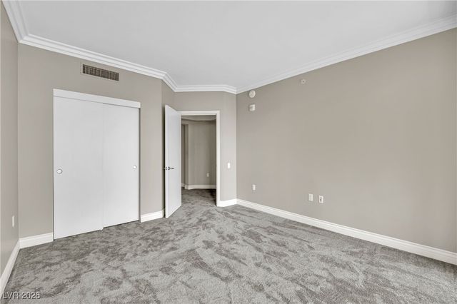 2777 Paradise Road 2002, Las Vegas, NV 89109