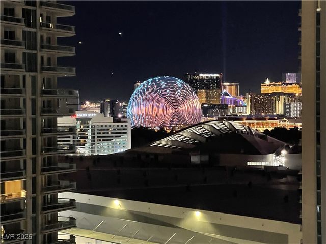 2777 Paradise Road 2002, Las Vegas, NV 89109