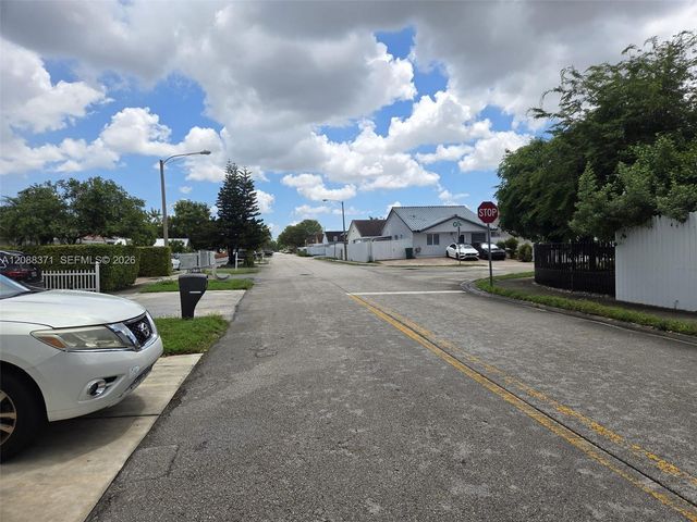 9085 NW 117th Street, Hialeah Gardens, FL 33018