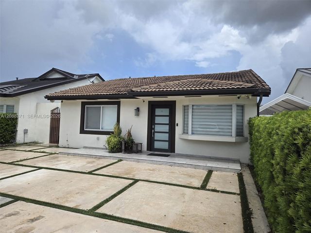 9085 NW 117th Street, Hialeah Gardens, FL 33018