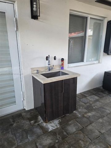 9085 NW 117th Street, Hialeah Gardens, FL 33018