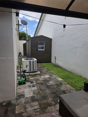 9085 NW 117th Street, Hialeah Gardens, FL 33018