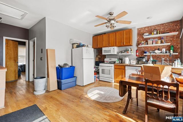 72 Columbia Street, Newark, NJ 07102