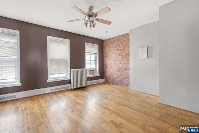 72 Columbia Street, Newark, NJ 07102