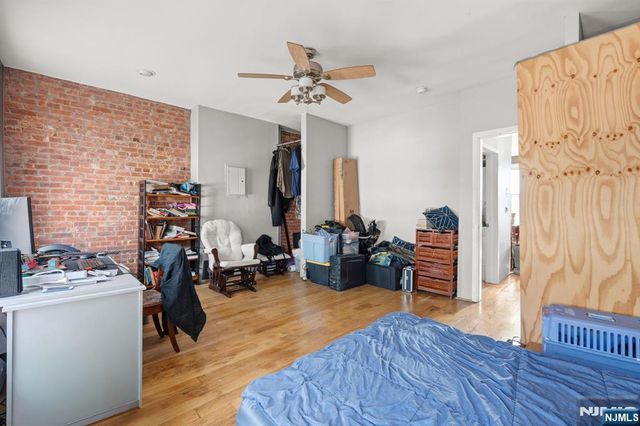 72 Columbia Street, Newark, NJ 07102