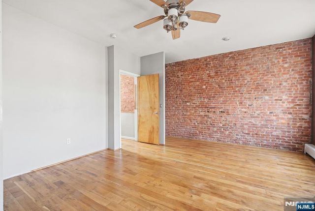 72 Columbia Street, Newark, NJ 07102