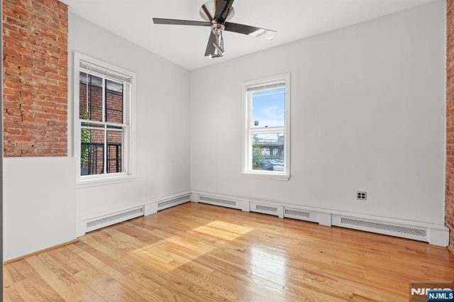 72 Columbia Street, Newark, NJ 07102