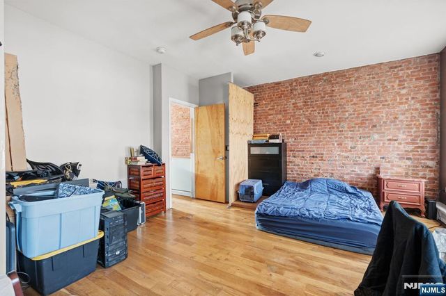 72 Columbia Street, Newark, NJ 07102