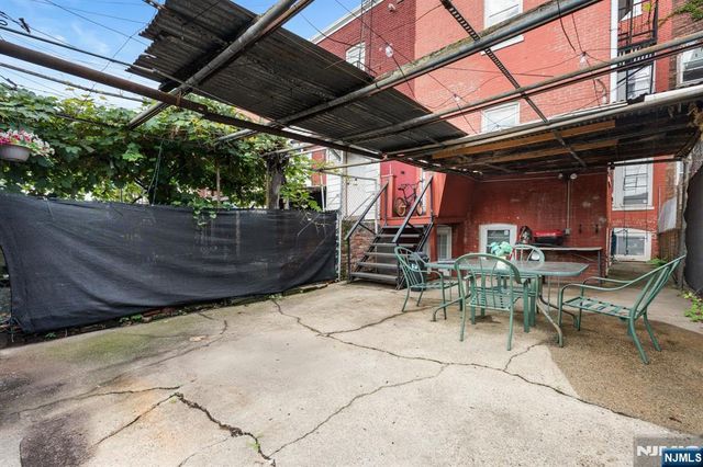72 Columbia Street, Newark, NJ 07102