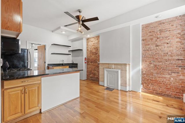 72 Columbia Street, Newark, NJ 07102
