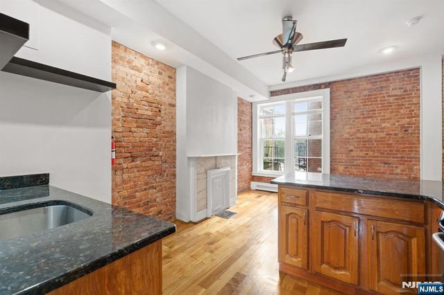 72 Columbia Street, Newark, NJ 07102
