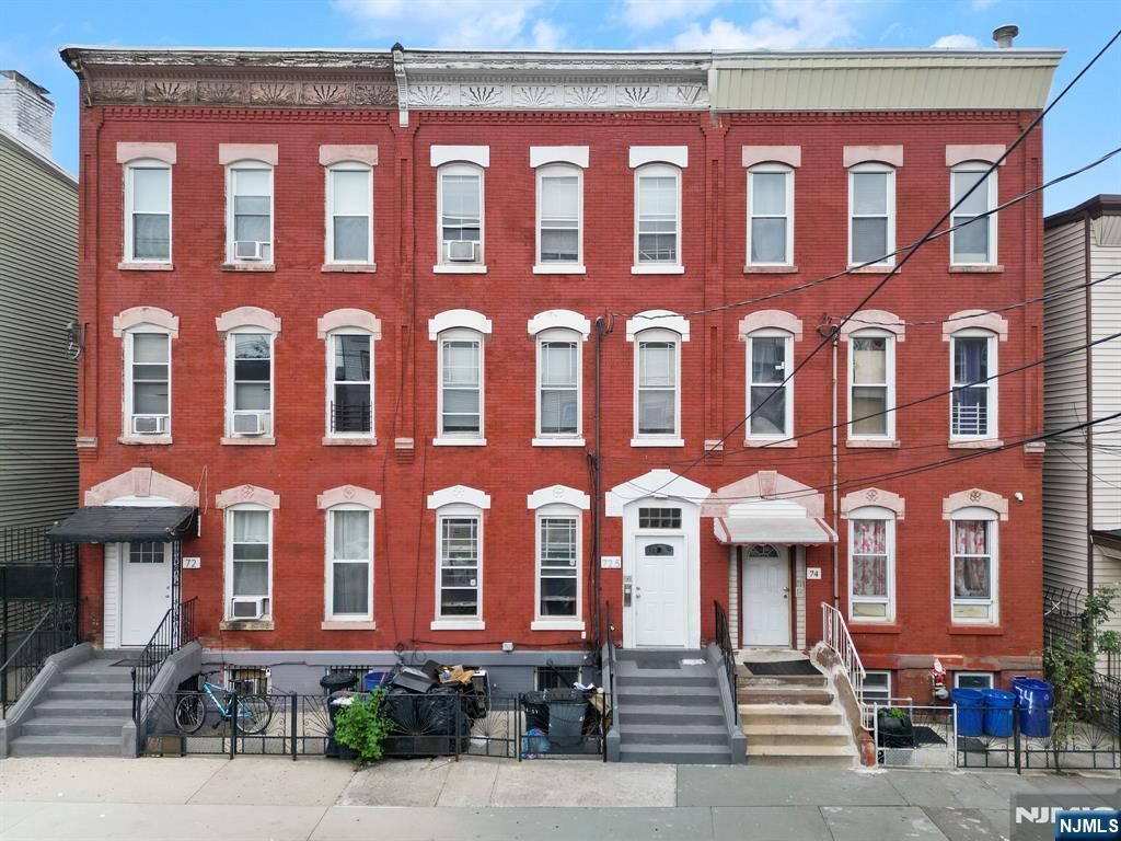 72 Columbia Street, Newark, NJ 07102