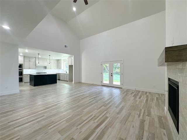 4601 Maple Ridge Drive, Edmond, OK 73034