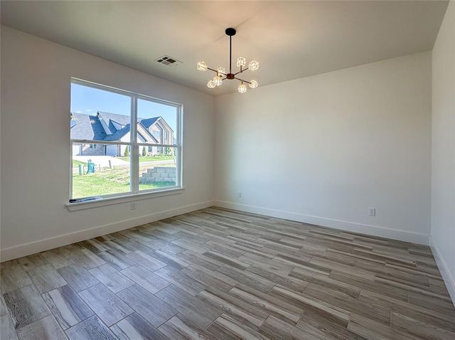 4601 Maple Ridge Drive, Edmond, OK 73034