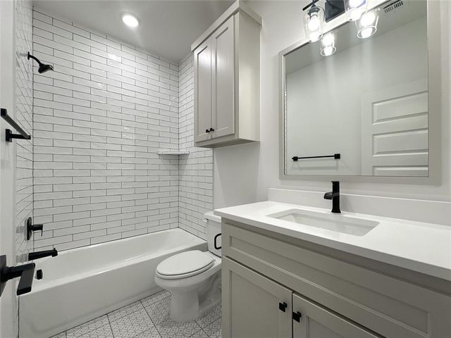 4601 Maple Ridge Drive, Edmond, OK 73034