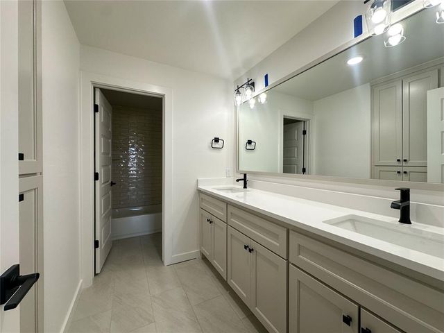 4601 Maple Ridge Drive, Edmond, OK 73034