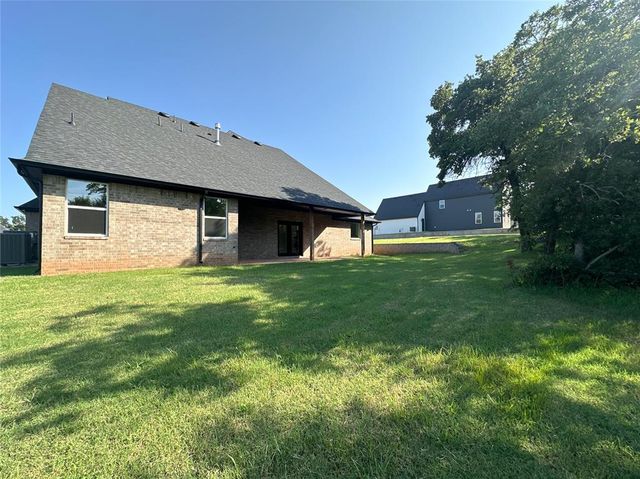 4601 Maple Ridge Drive, Edmond, OK 73034