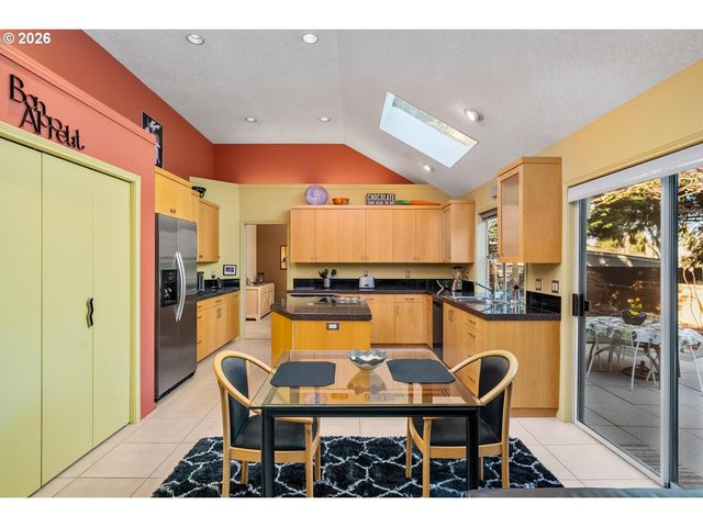 16035 Nw ELIZABETH Ct, Beaverton, OR 97006