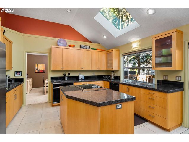 16035 Nw ELIZABETH Ct, Beaverton, OR 97006