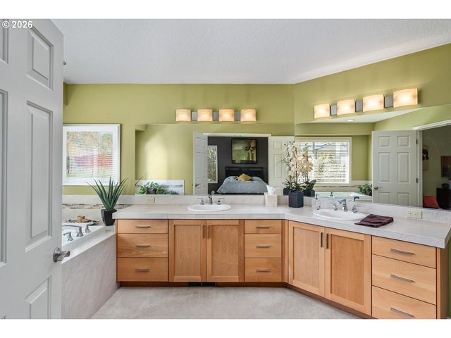 16035 Nw ELIZABETH Ct, Beaverton, OR 97006