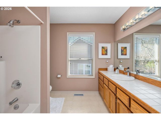 16035 Nw ELIZABETH Ct, Beaverton, OR 97006