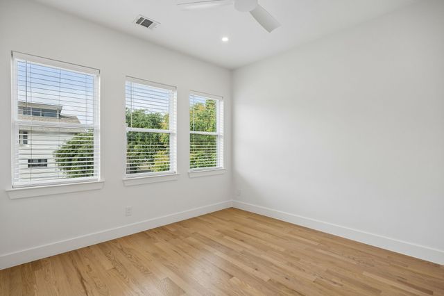 5104 Vandelia Street, Dallas, TX 75235