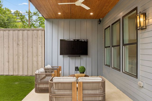 5104 Vandelia Street, Dallas, TX 75235