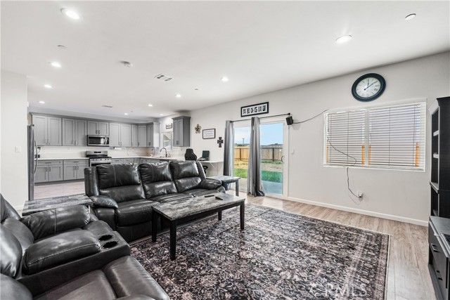 20849 108th, California City, CA 93505