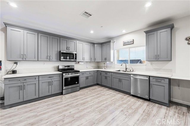 20849 108th, California City, CA 93505